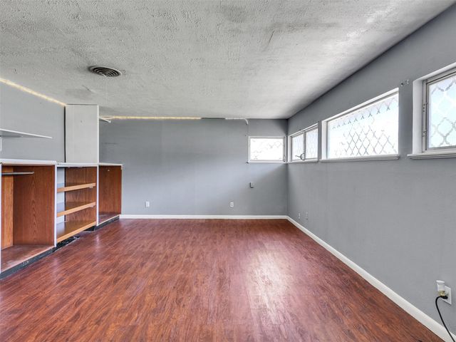 2011 Durrain Ferry Road, Baytown, TX 77520