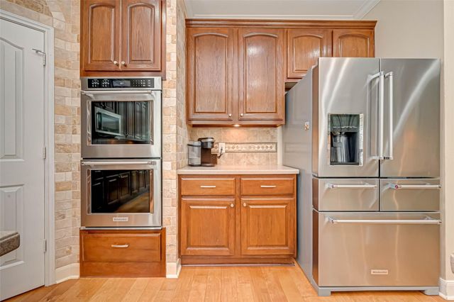 11 Gabled Pines Place, The Woodlands, TX 77382