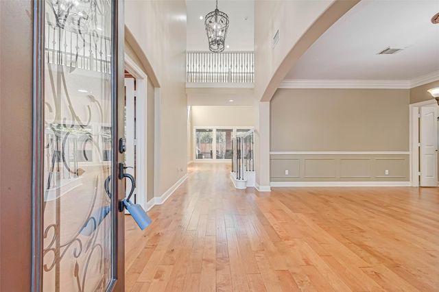 11 Gabled Pines Place, The Woodlands, TX 77382