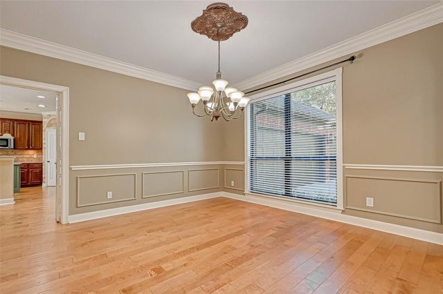 11 Gabled Pines Place, The Woodlands, TX 77382