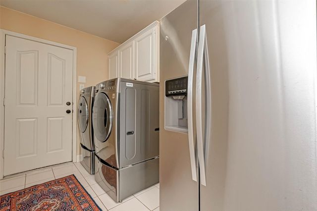 11 Gabled Pines Place, The Woodlands, TX 77382