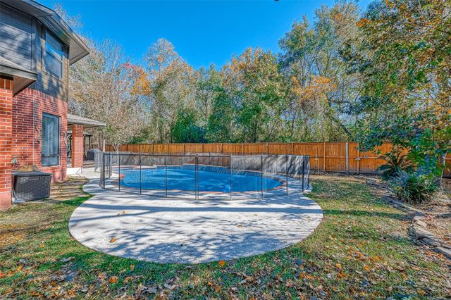 11 Gabled Pines Place, The Woodlands, TX 77382