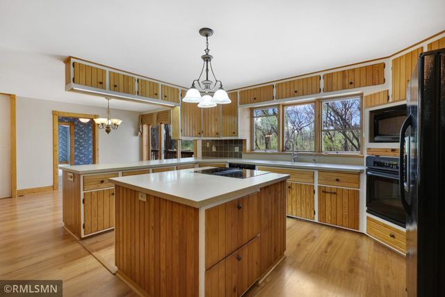 12199 Galaxie Avenue, Apple Valley, MN 55124