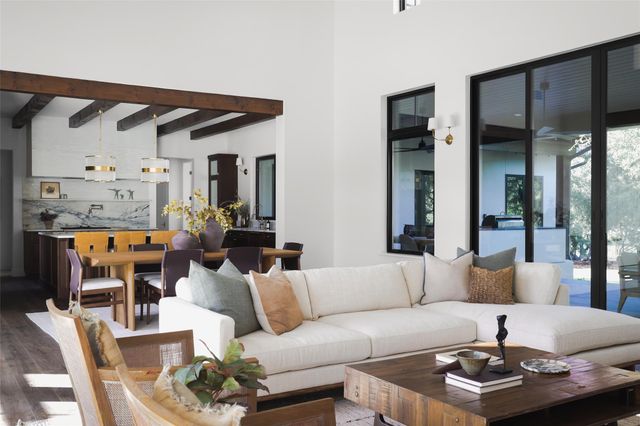 125 Broadwing CV, Austin, TX 78737