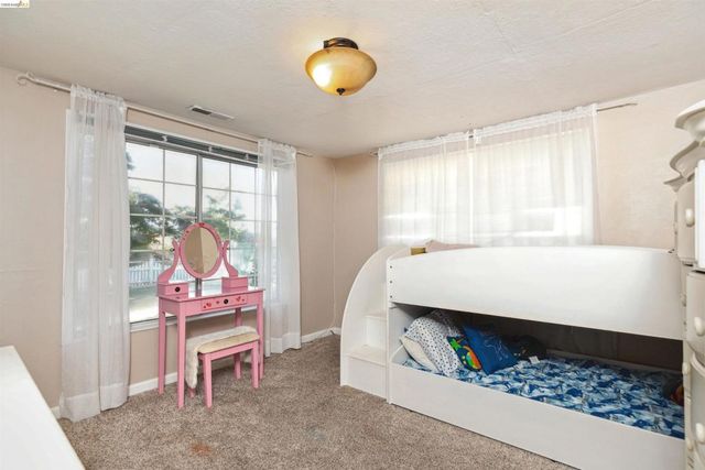 105 W Bolton Rd, Oakley, CA 94561