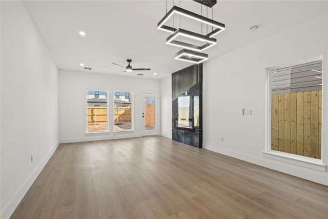 2616 Peabody Avenue, Dallas, TX 75215