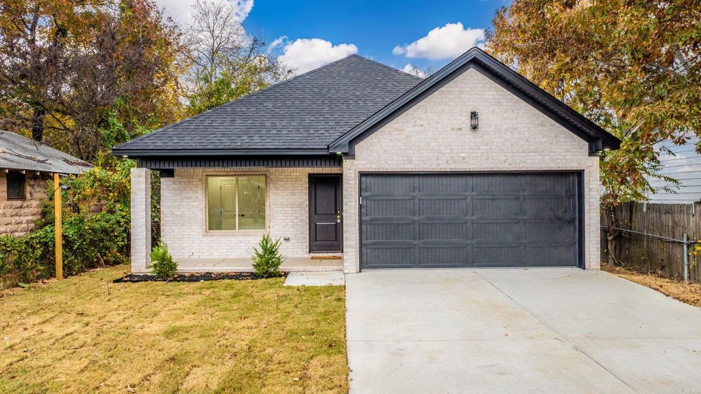 1711 W Long 17th Street, North Little Rock, AR 72114