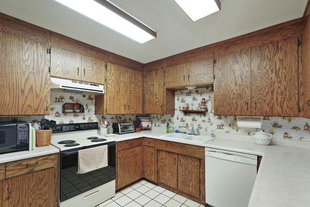 6632 E Acampo Rd, Acampo, CA 95220