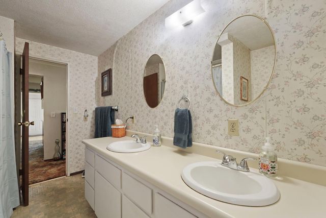 6632 E Acampo Rd, Acampo, CA 95220