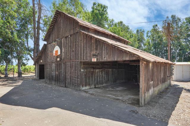 6632 E Acampo Rd, Acampo, CA 95220