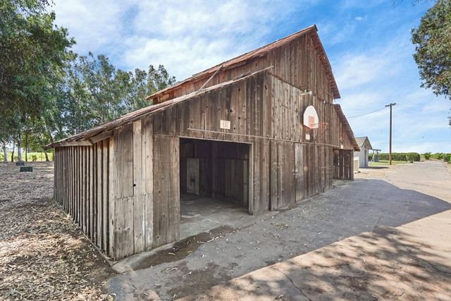 6632 E Acampo Rd, Acampo, CA 95220