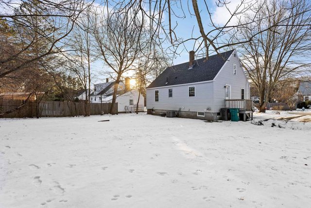 6 Ruth Lane, Hampton, NH 03842