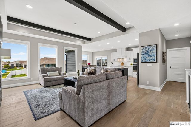 20958 Polk Street, Elkhorn, NE 68022