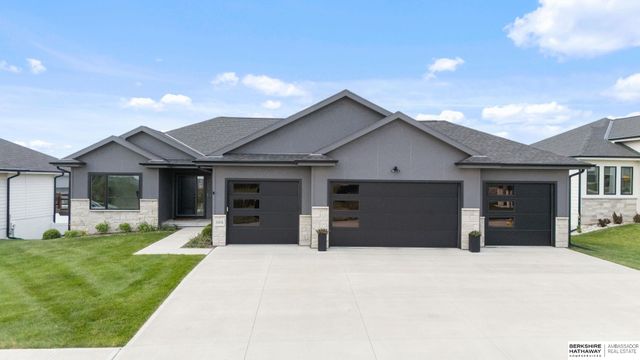 20958 Polk Street, Elkhorn, NE 68022