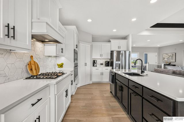 20958 Polk Street, Elkhorn, NE 68022