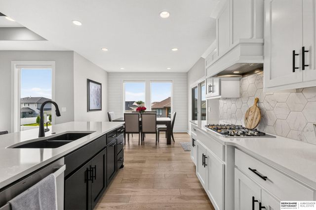 20958 Polk Street, Elkhorn, NE 68022