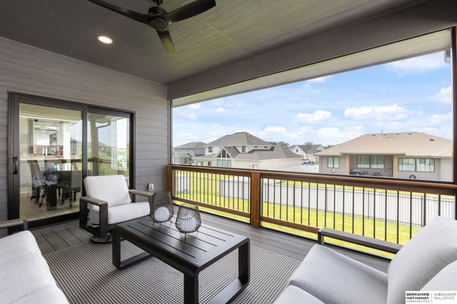 20958 Polk Street, Elkhorn, NE 68022