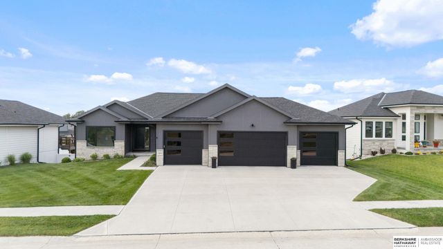 20958 Polk Street, Elkhorn, NE 68022