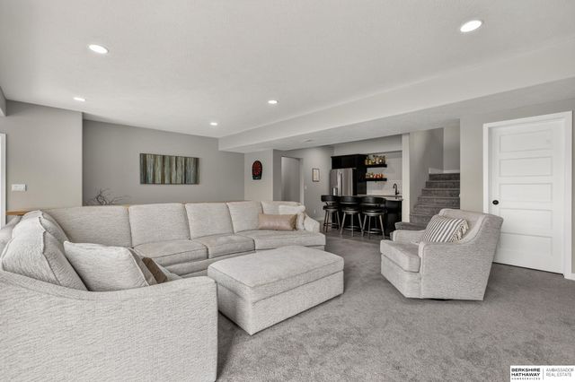 20958 Polk Street, Elkhorn, NE 68022