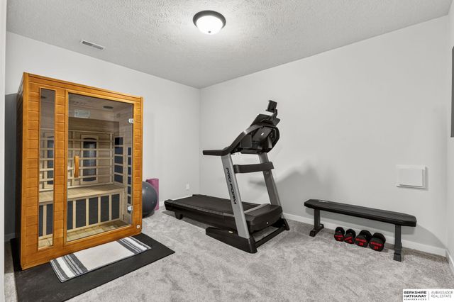 20958 Polk Street, Elkhorn, NE 68022