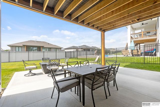 20958 Polk Street, Elkhorn, NE 68022