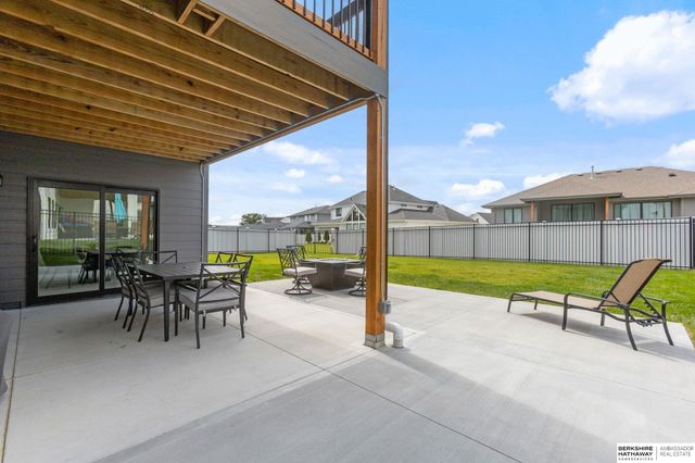 20958 Polk Street, Elkhorn, NE 68022