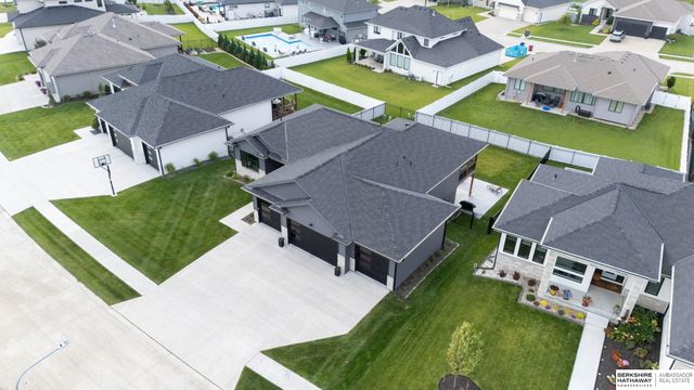 20958 Polk Street, Elkhorn, NE 68022