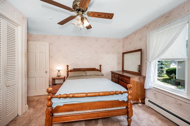 20 Oak Knoll Ave, Chelmsford, MA 01824