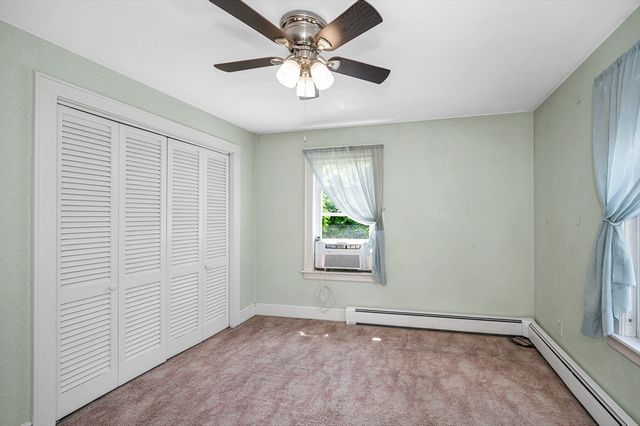 20 Oak Knoll Ave, Chelmsford, MA 01824