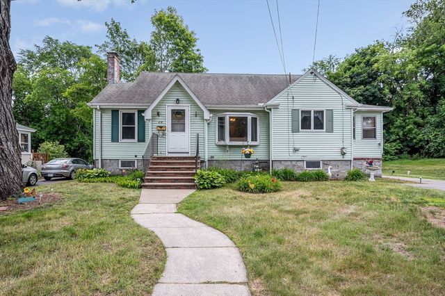 20 Oak Knoll Ave, Chelmsford, MA 01824