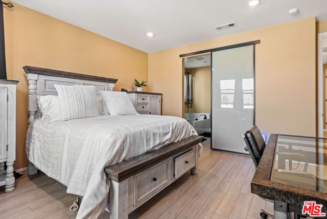 720 Grace Avenue, Inglewood, CA 90301