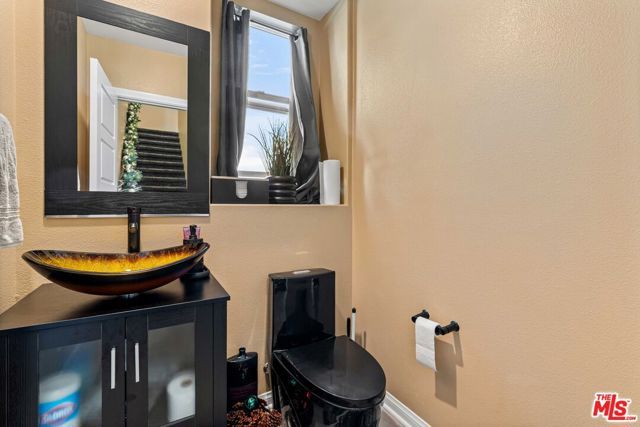 720 Grace Avenue, Inglewood, CA 90301