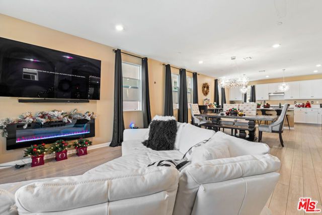 720 Grace Avenue, Inglewood, CA 90301