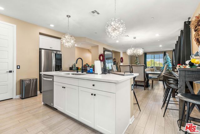 720 Grace Avenue, Inglewood, CA 90301