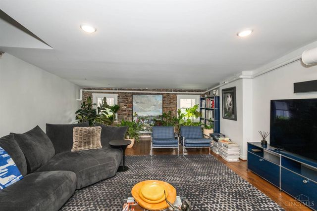 1203 Vine Street, Cincinnati, OH 45202