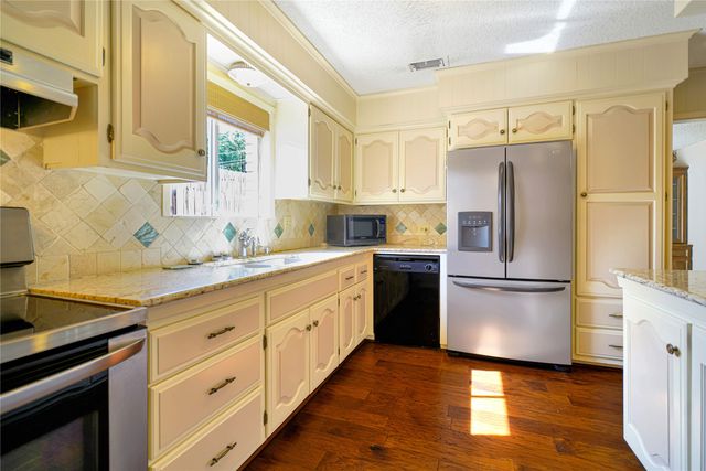 1114 Brookshire Drive, Tyler, TX 75071