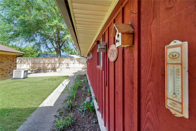 1114 Brookshire Drive, Tyler, TX 75071