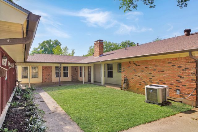 1114 Brookshire Drive, Tyler, TX 75071