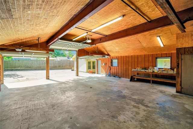 1114 Brookshire Drive, Tyler, TX 75071