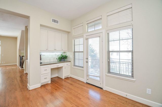 222 Knox Street F, Houston, TX 77007