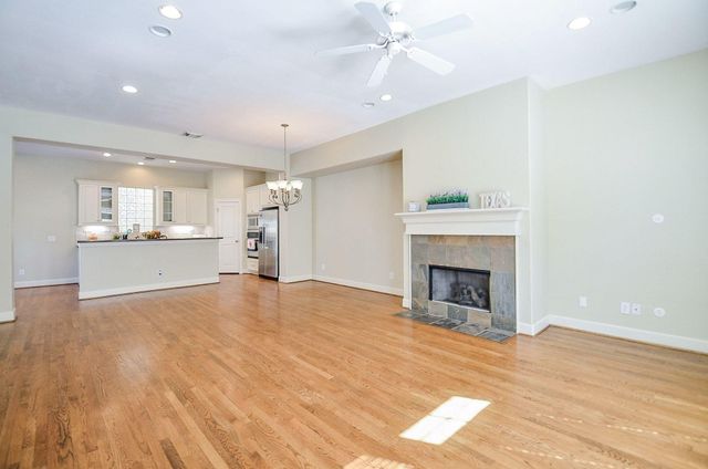 222 Knox Street F, Houston, TX 77007