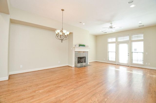 222 Knox Street F, Houston, TX 77007