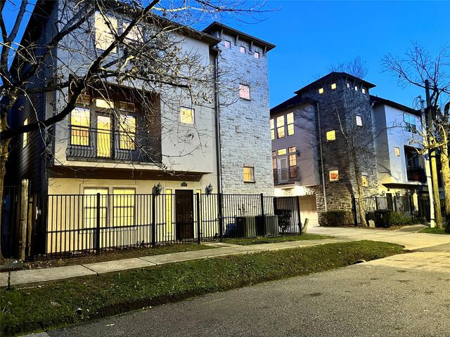 222 Knox Street F, Houston, TX 77007