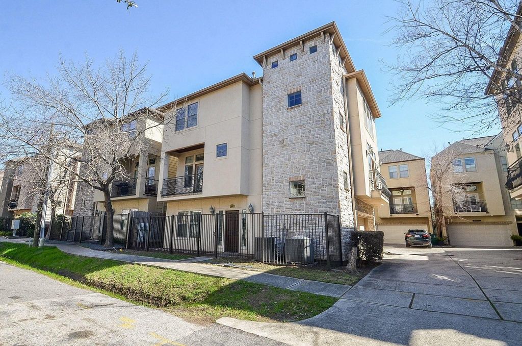 222 Knox Street F, Houston, TX 77007