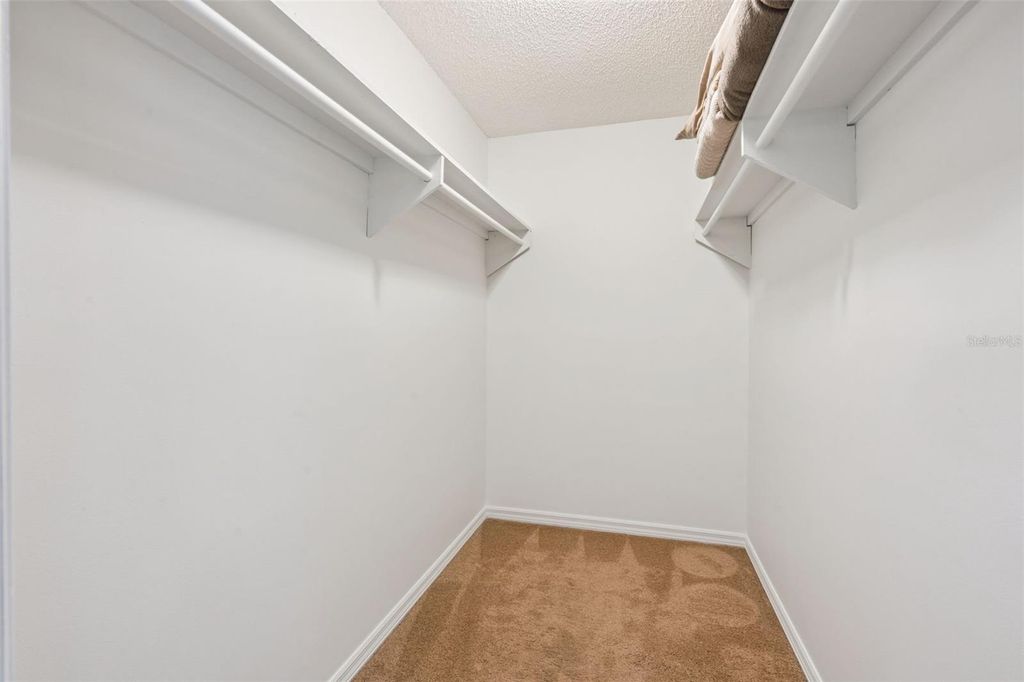 Image 18 of property listing at 14335 FRESNO DRIVE, Orlando, FL 32832