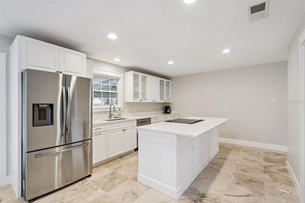 Image 3 of property listing at 14335 FRESNO DRIVE, Orlando, FL 32832