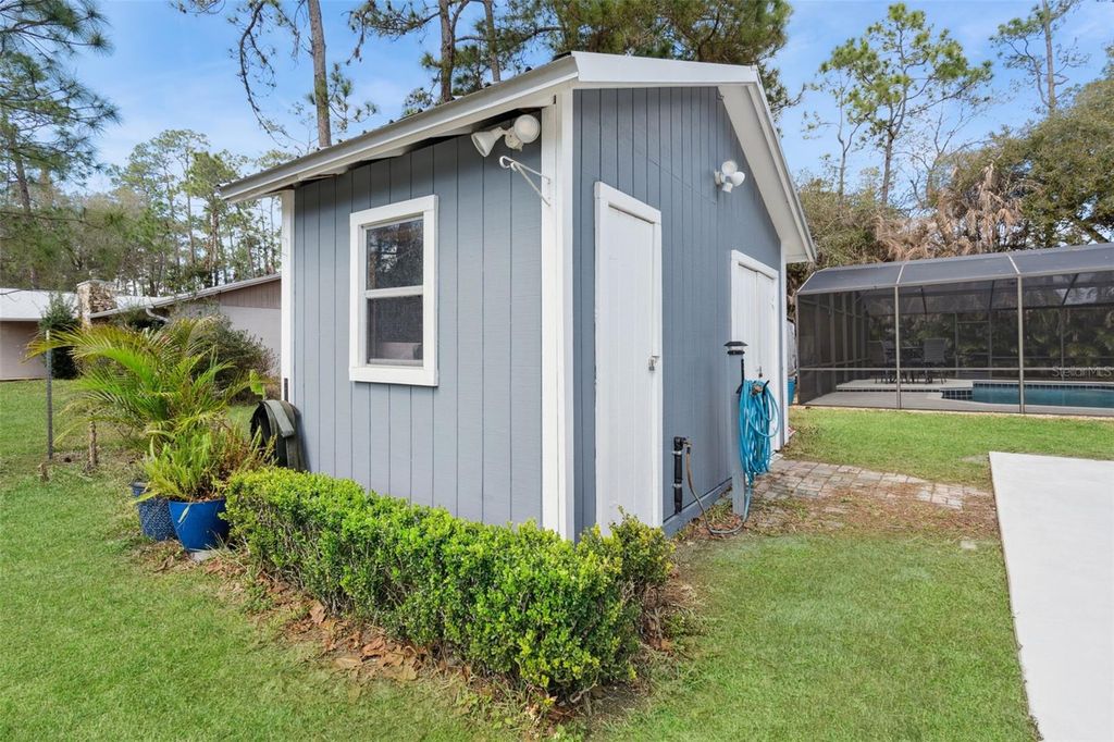 Image 31 of property listing at 14335 FRESNO DRIVE, Orlando, FL 32832