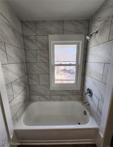 530 Rosemont Court NW, Canton, OH 44708