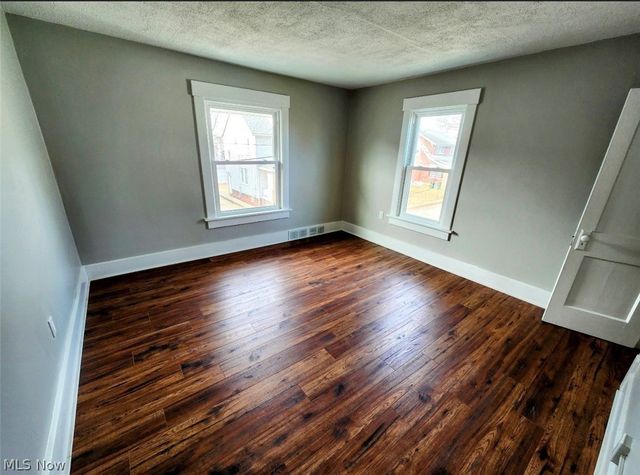 530 Rosemont Court NW, Canton, OH 44708