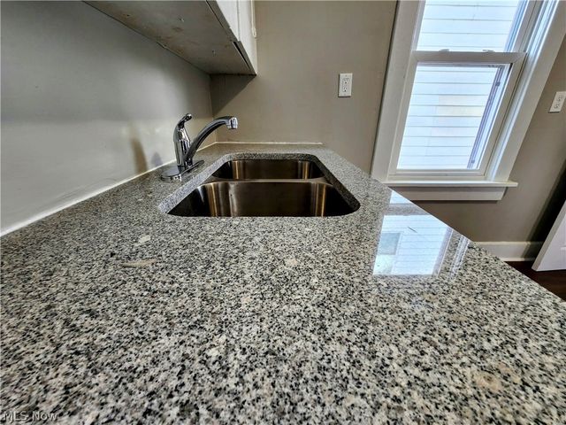 530 Rosemont Court NW, Canton, OH 44708